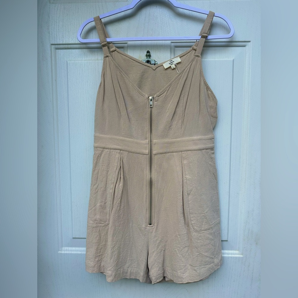 *FINAL PRICE* NWT Entro Beige/Tan Romper BRAND NEW STILL IN PACKAGING